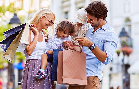Safe Travel Shopping with a Prepaid, Reloadable Visa Debit Card