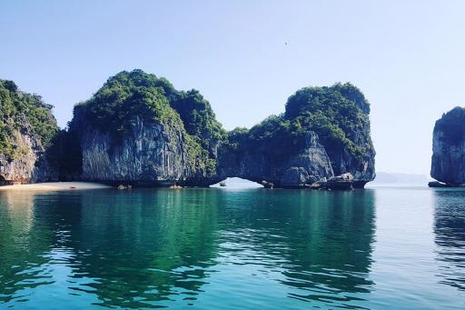 Travel to Halong Bay Vietnam